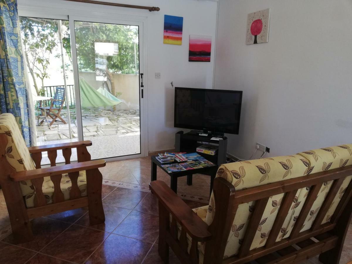 Chriselina Gottage Apartamento Pafos Exterior foto